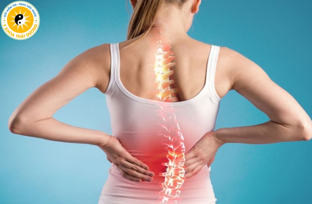 Đau lưng cấp tính: Cách xử lý đúng để tránh biến chứng lâu dài
