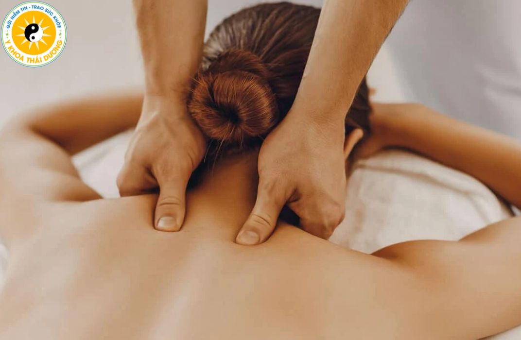 7 lợi ích bất ngờ của xoa bóp bấm huyệt đối với sức khỏe 3 7 lợi ích bất ngờ của xoa bóp bấm huyệt đối với sức khỏe