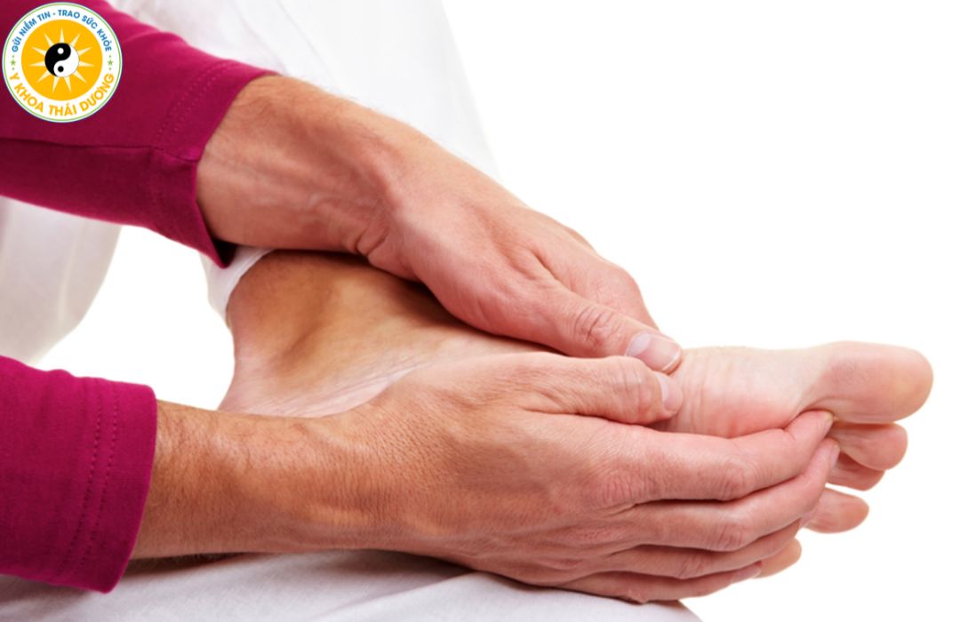 Tê bì chân tay: Nguyên nhân thường gặp và phương pháp điều trị