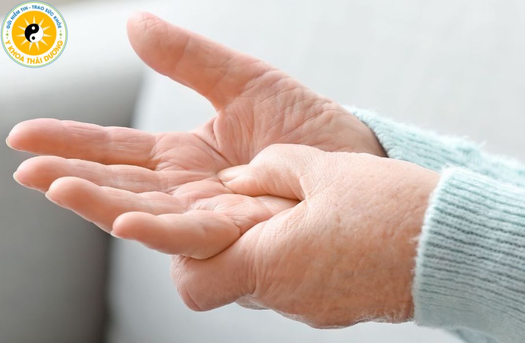 Tê bì chân tay: Nguyên nhân thường gặp và phương pháp điều trị