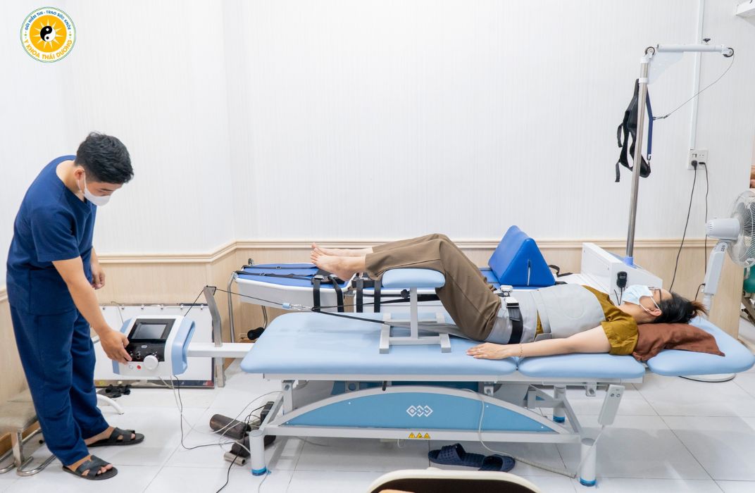 Xoa bóp ấn huyệt - Phương pháp xoa bóp ấn huyệt chữa đau lưng hiệu quả 4 Xoa bóp ấn huyệt - Phương pháp xoa bóp ấn huyệt chữa đau lưng hiệu quả