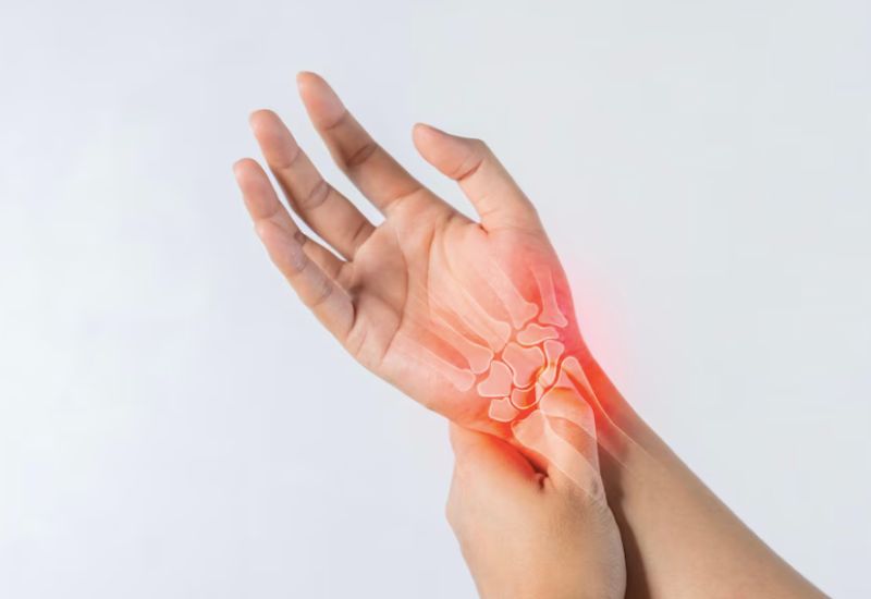 Tê bì chân tay do hội chứng ống cổ tay