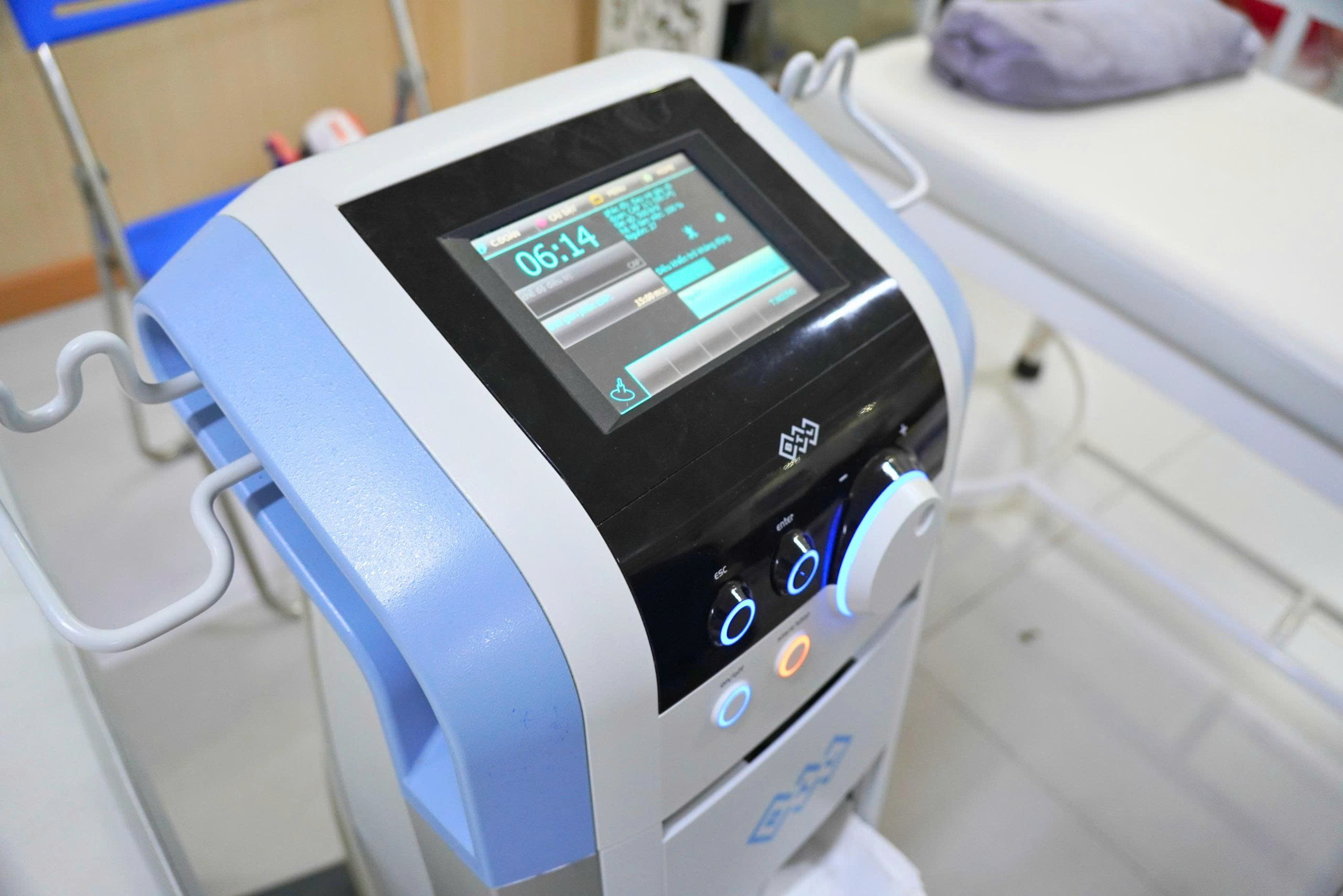 RF Trị Liệu Là Gì? Tại Sao Lại Được Ưa Chuộng Trong Vật Lý Trị Liệu? 1 RF TRỊ LIỆU LÀ GÌ